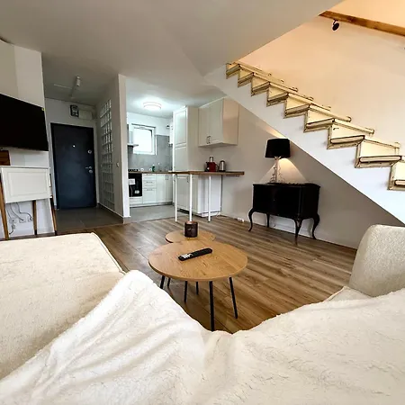 Cozy Palace View
