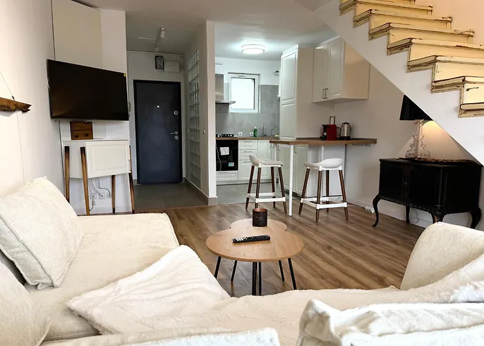 Cozy Palace View Апартаменты