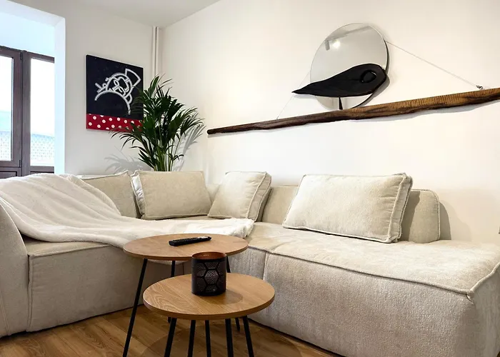 Cozy Palace View Apartment Bucharest